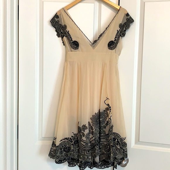 Karen Millen Lace Embellished Silk Dress - Picture 2 of 9